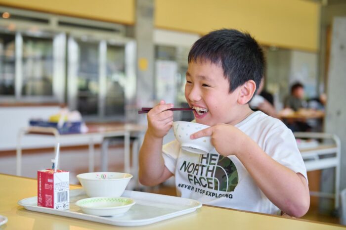 和知小学校　給食