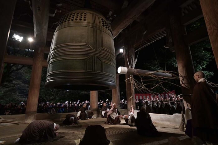 除夜の鐘 鐘撞き